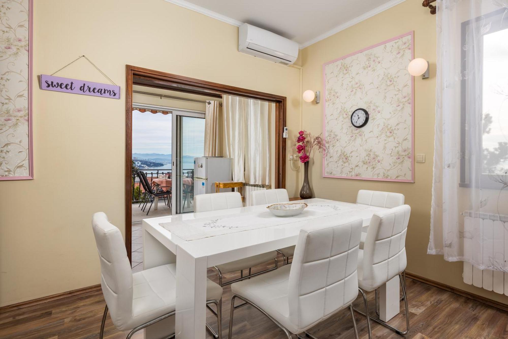 Guest house Camelia & Martina 3*